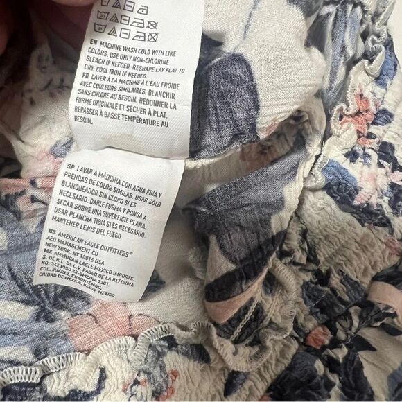 American Eagle Outfitters Floral Print Shorts - Pink and Blue Casual Beach - Picture 7 of 9